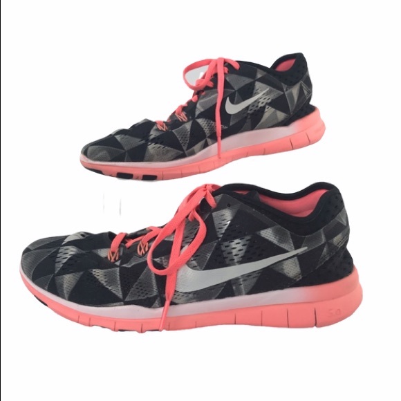 Nike Shoes - Nike Free TR Fit 5 size 7.5